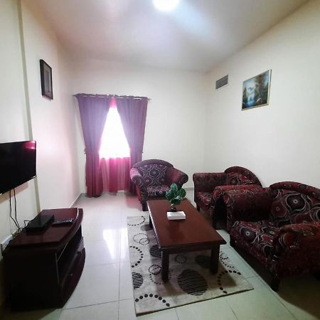 Al Reem Hotel Apartments Шарджа Екстериор снимка