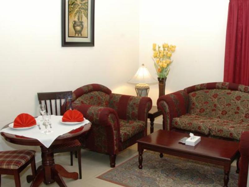 Al Reem Hotel Apartments Шарджа Екстериор снимка